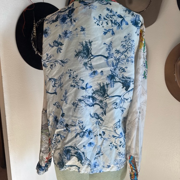 Johnny Was Beautiful oritental bird button up RARE✨ - Picture 3 of 3